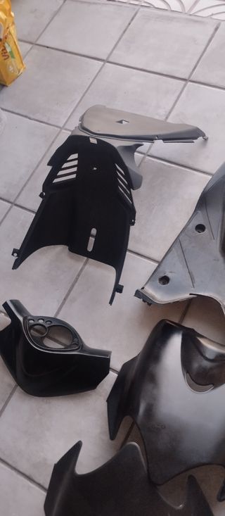 Lote Plásticos y Ruedas Jogg