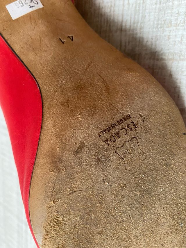 Zapatos Escada Tacón Rojo y Dorado Talla 41