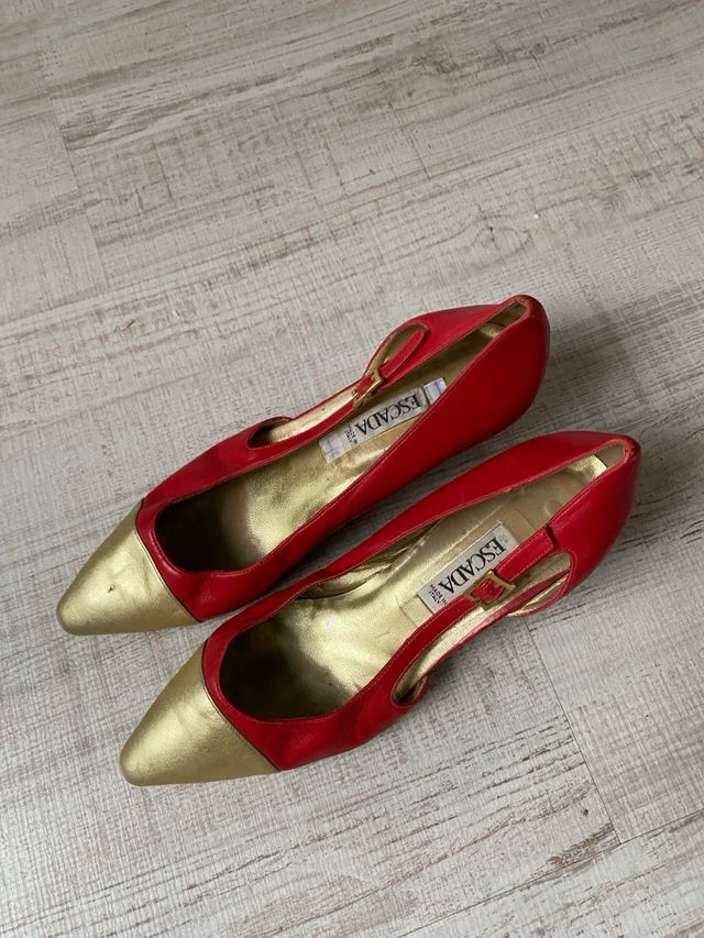 Zapatos Escada Tacón Rojo y Dorado Talla 41