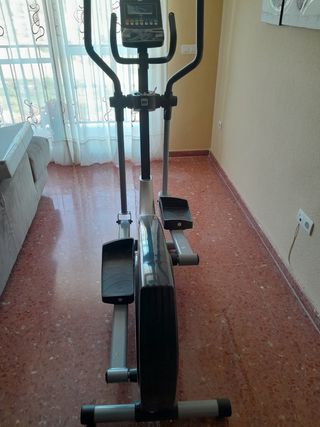 Bicicleta elíptica BH casi sin uso