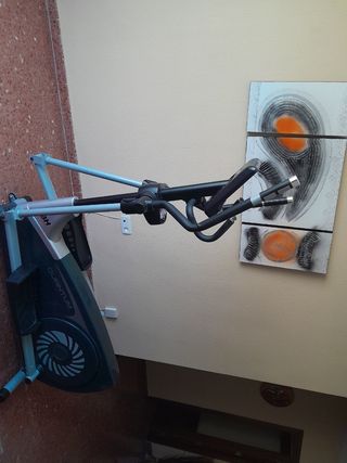 Bicicleta elíptica BH casi sin uso