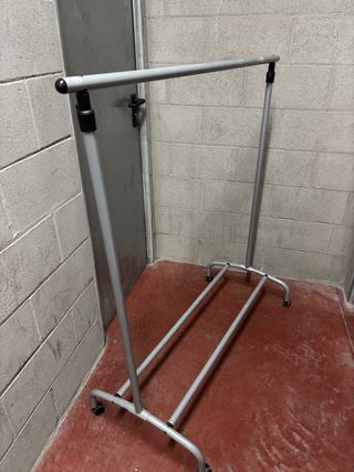 Perchero Ropa Metálico con Ruedas. 2 unidades