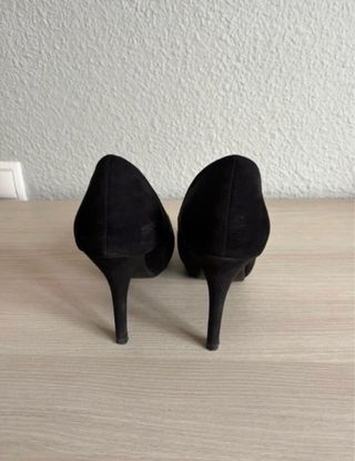 Zapato de tacón alto negros Peep Toe