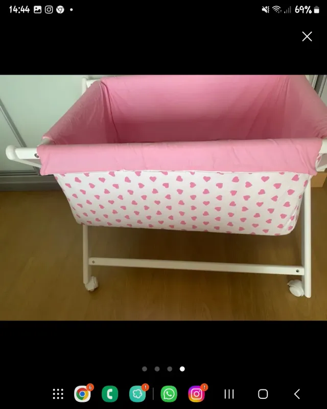 Andador infantil con actividades