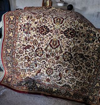 Alfombra Vintage Beige y Roja