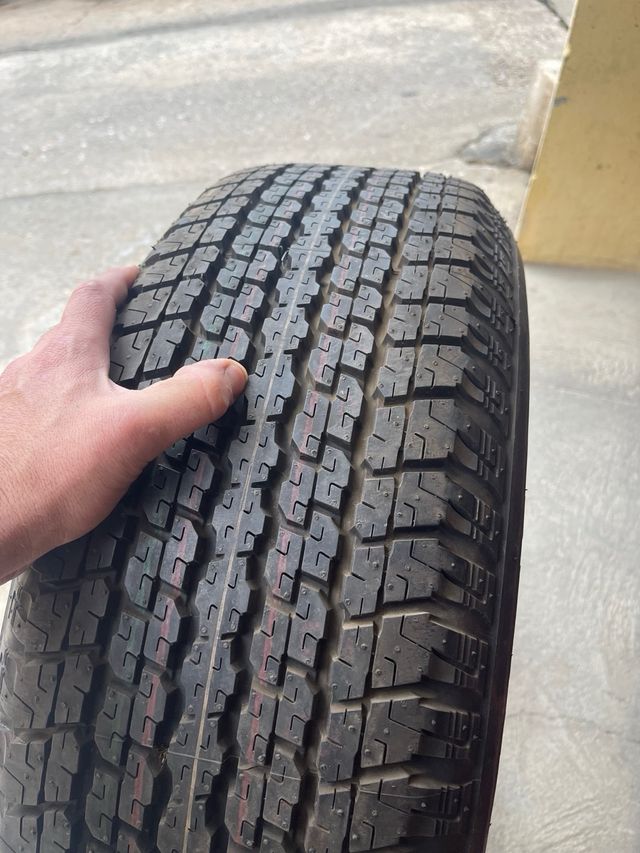 3 Neumáticos Bridgestone 265/65/R17