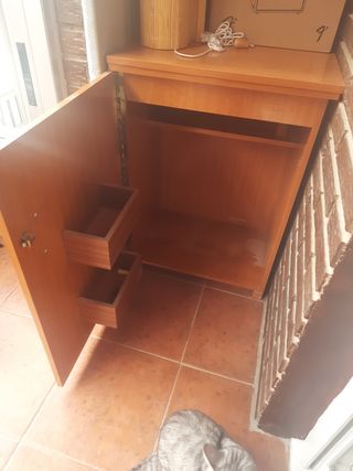 Mesa para máquina de coser de madera