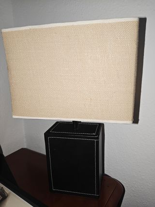 Lámpara auxiliar beige y negra