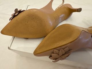 Zapatos Lodi Beige Flores Tacón Slingback