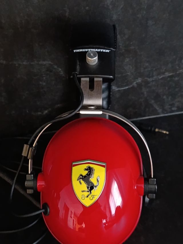 Auriculares Thrustmaster Scuderia Ferrari