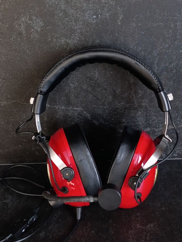 Auriculares Thrustmaster Scuderia Ferrari