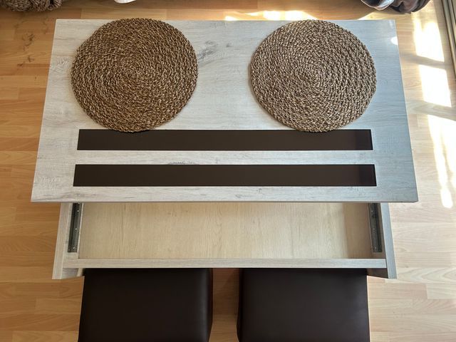 Mesa de centro de comedor de madera y cuero