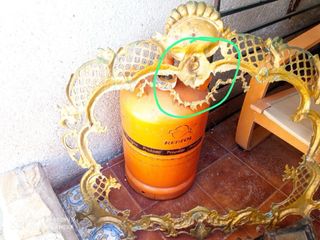 Marco de espejo antiguo metal dorado y gris