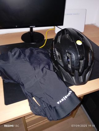Casco Ciclismo Negro Talla M
Y culote M