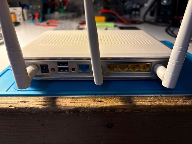 Router ASUS RT-N16 Gigabit N