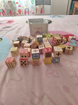 Cubos de madera para niños