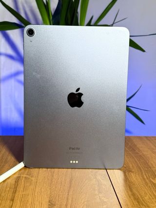 95% iPad Air M1