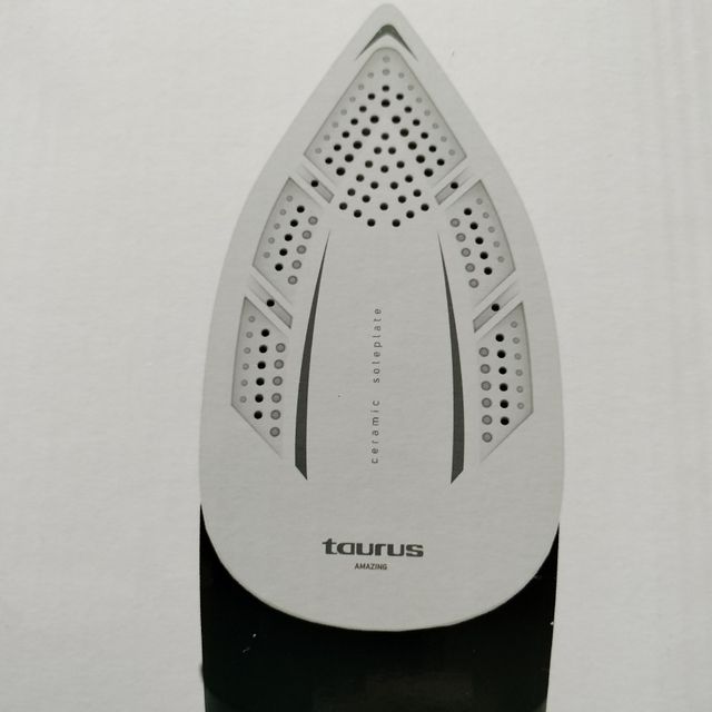 Plancha Taurus Amazing SSD3002