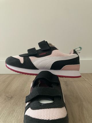 Zapatillas Puma Niña Rosa y Negra Velcro Talla 26