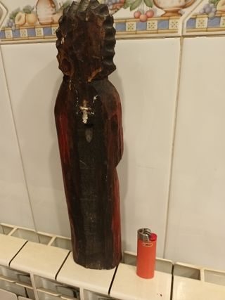 Talla de madera figura religiosa