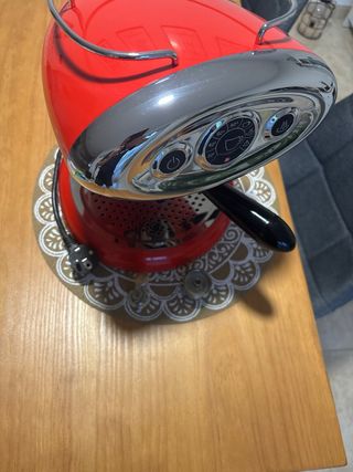Cafetera Illy de capsulas Francis Francis Roja