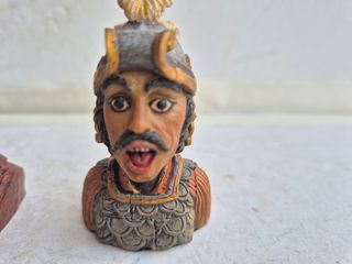 Lotto di 3 figure da collezione con testa grottesca