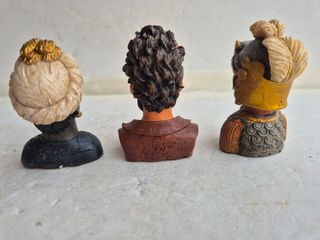 Lotto di 3 figure da collezione con testa grottesca