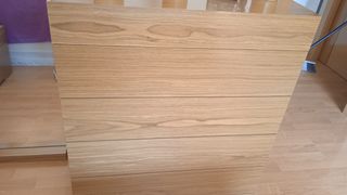 Dormitorio de matrimonio chapado en nogal 