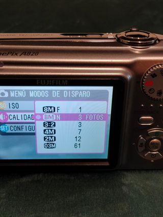 Cámara Digital Fujifilm FinePix A820 Plata