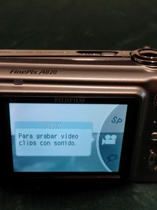 Cámara Digital Fujifilm FinePix A820 Plata