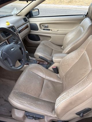 Volvo C70 2002