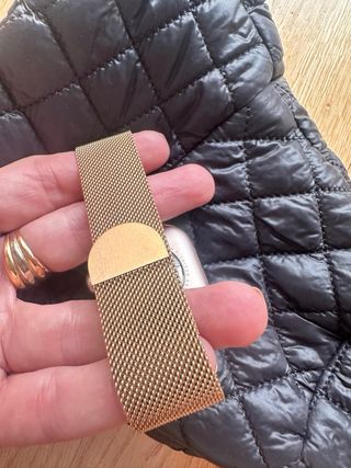 Pulsera para Apple Watch S10 Dorada 42mm Nueva