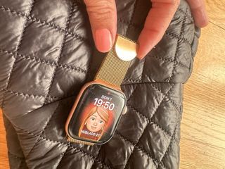 Pulsera para Apple Watch S10 Dorada 42mm Nueva