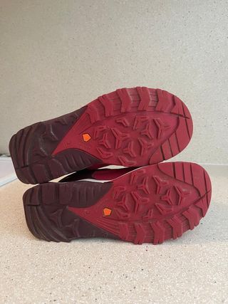 Zapatillas de montaña Quechua rojas talla 35