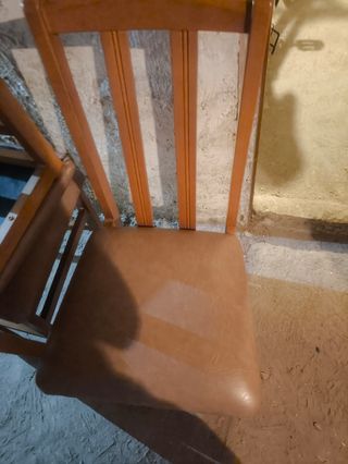 Urge - 3Sillas de Madera Marrones
