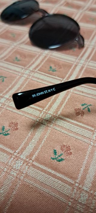 Occhiali da vista e da sole neri con volpe da sole