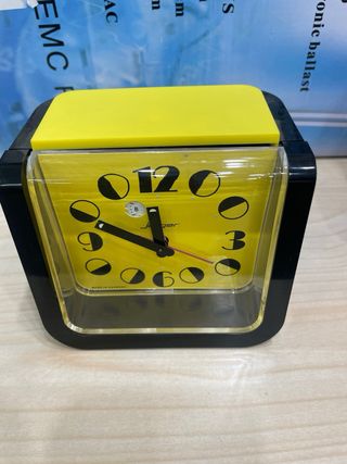 Sveglia vintage gialla Jäger maccanica