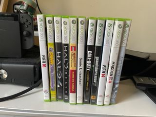 Xbox 360 Negro con 2 Mandos, incluye 10 juegos 