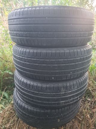 Neumático 215/65 R16 98V