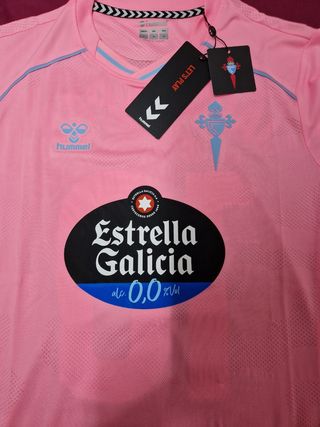 Camiseta Celta de Vigo Rosa Hummel Talla S