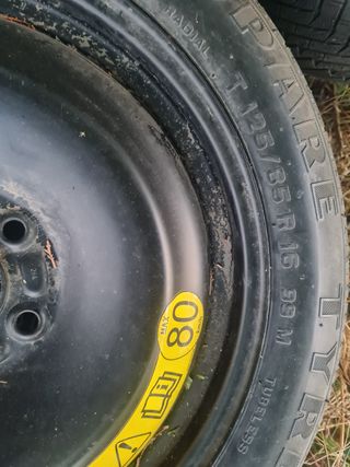 Neumático T 125/85 R16 99M Radial de Ford 