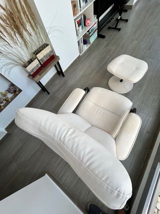 Sillón con reposapiés