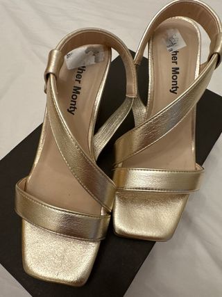 Sandalias doradas Patricia Miller talla 37