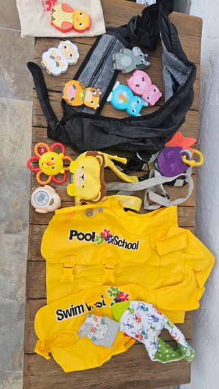 Lote de juguetes y accesorios para bebé. 
