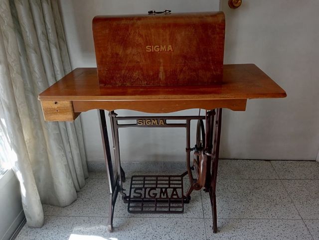 Máquina de coser antigua Sigma vintage