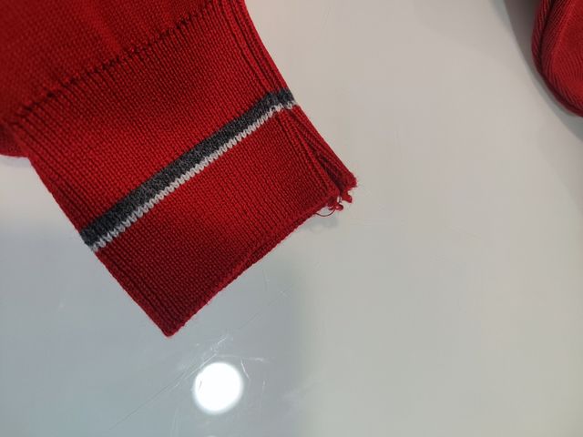 Jersey uniforme colegio. Grupo Educare Talla 6.