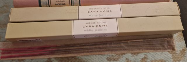 Packs de varitas de incienso.