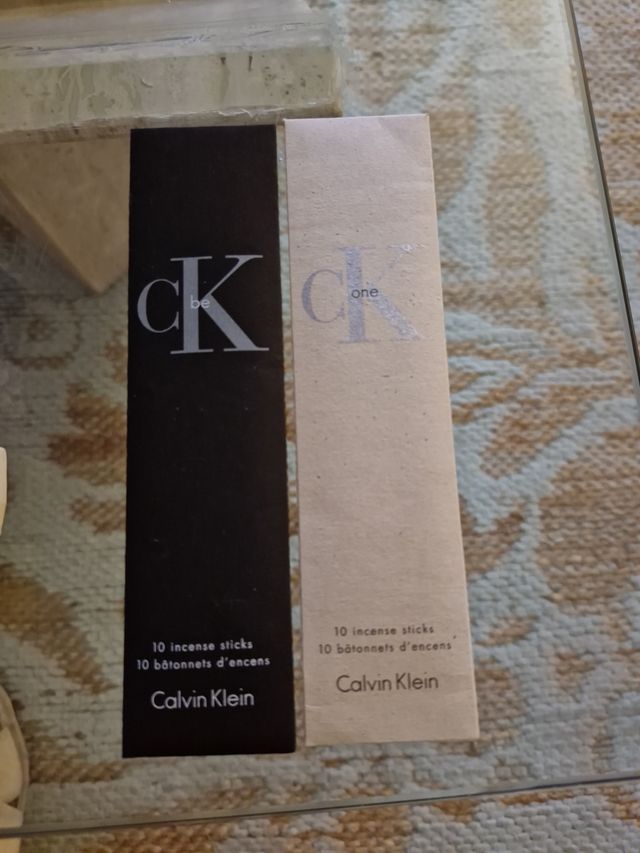 Packs de varitas de incienso.