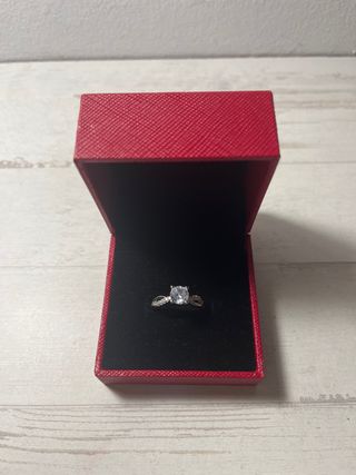 Anillo de compromiso plata con circonita