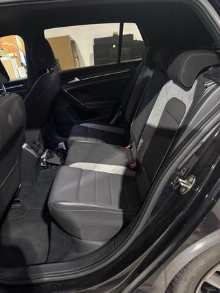 Volkswagen Golf R300 2016